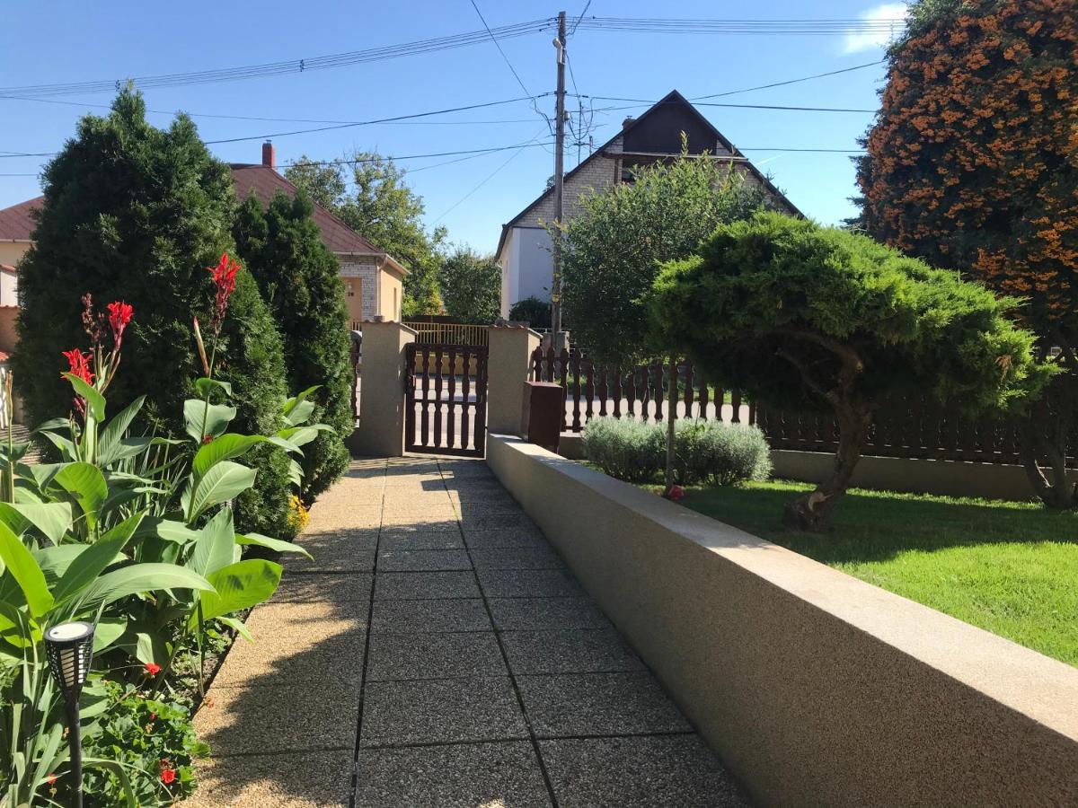 Apartman Tinasol Mosonmagyaróvár Exteriér fotografie